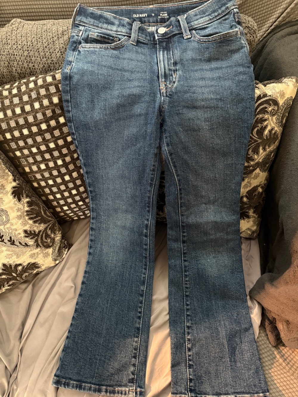 Old Navy Denim Flare Jeans in Dark Blue Wash